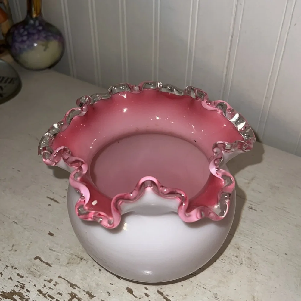 Vintage Fenton Elegant Pink and White Vase ruffled edges